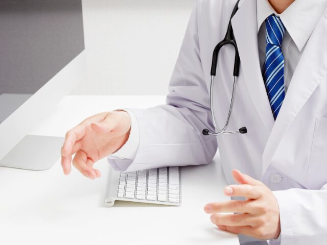 医師国家試験対策の個別指導を行う現役臨床医